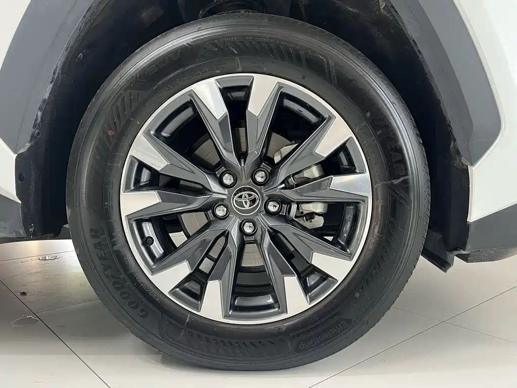 Toyota RAV4 2026 — фото 12