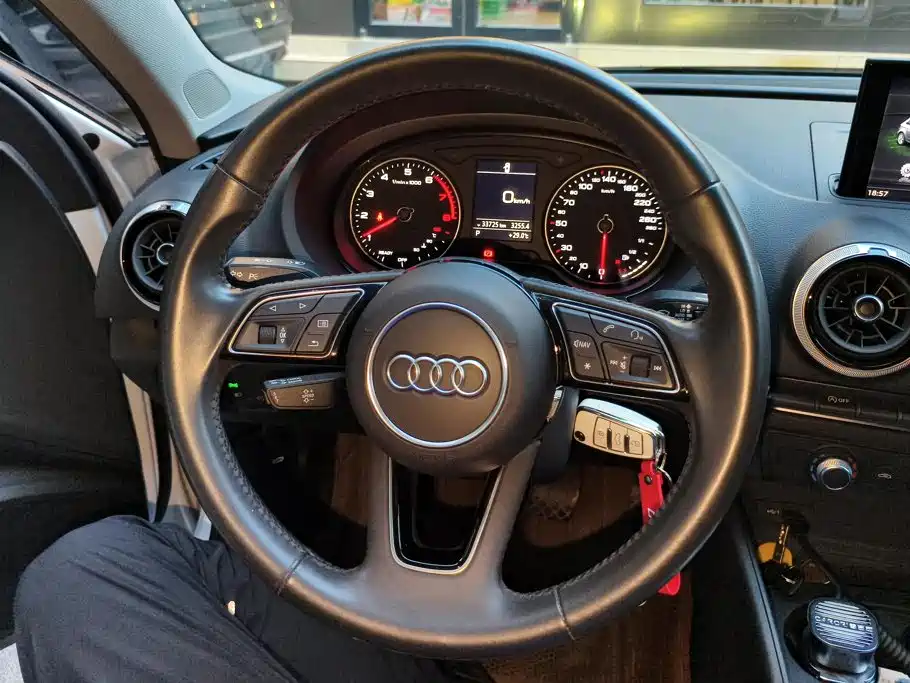 Audi A3 2020 — фото 15
