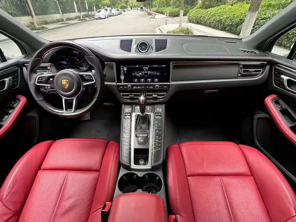 Porsche Macan 2021