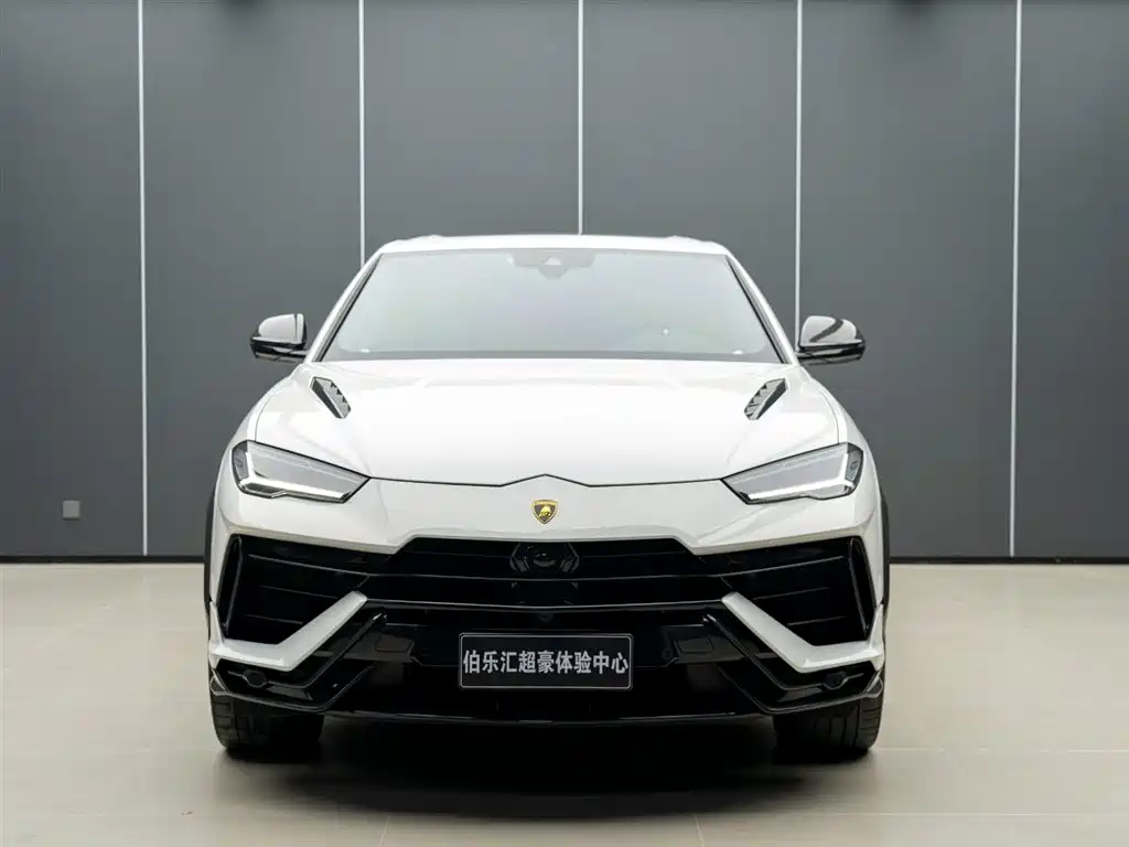 Lamborghini Urus 2024 — фото 3