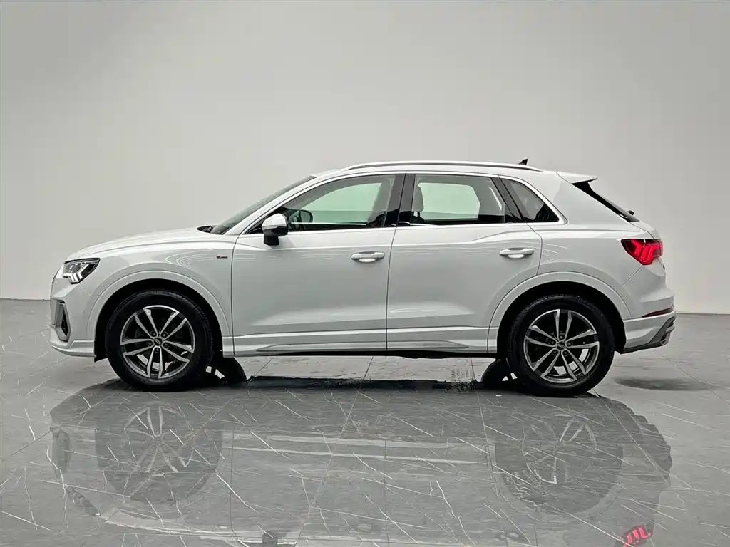 Audi Q3 2021