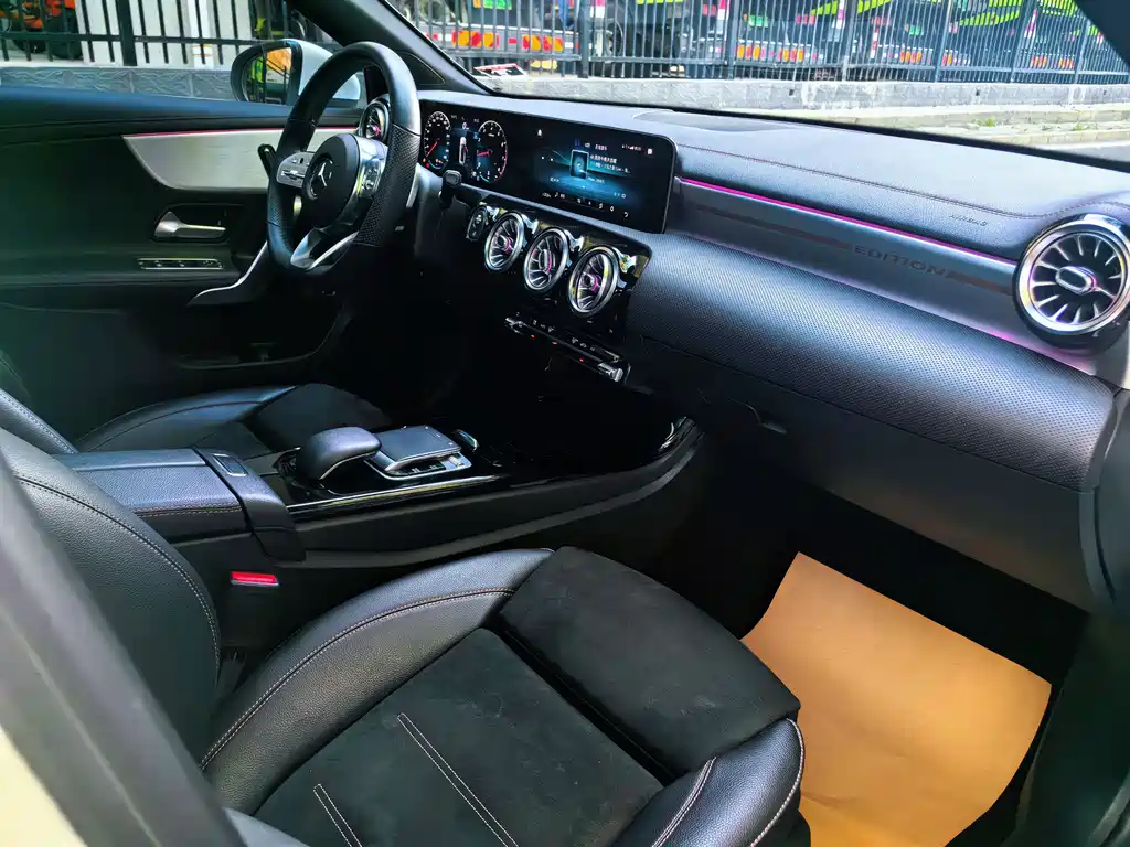 Mercedes-Benz A-Class 2019 — фото 7