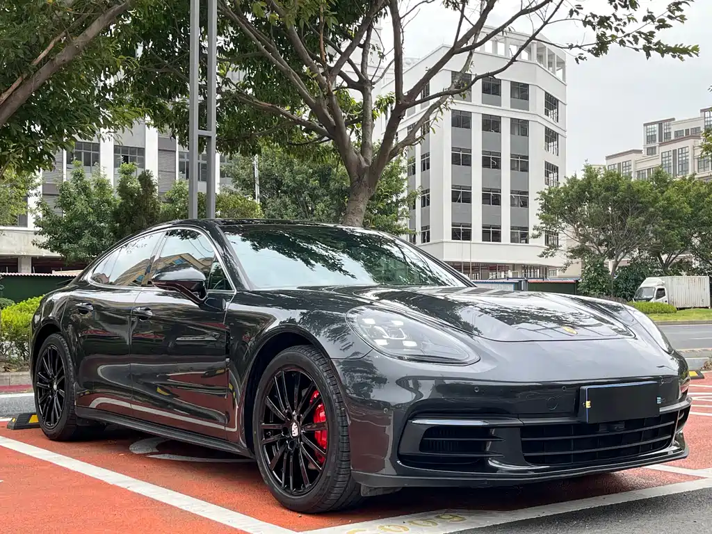Porsche Panamera 2019 — фото 3