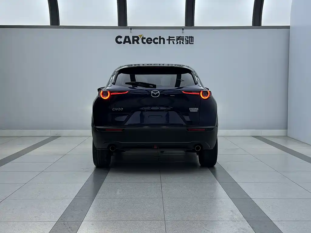 Mazda CX-30 2022 — фото 19