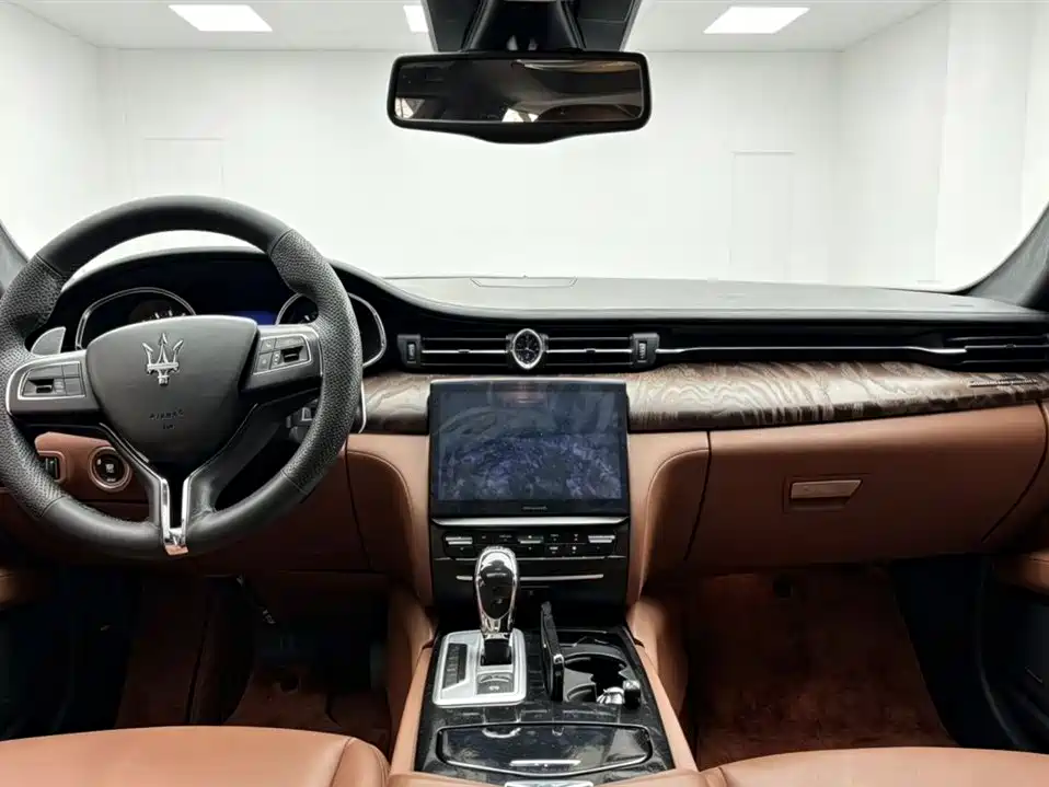 Maserati Quattroporte 2017 — фото 5