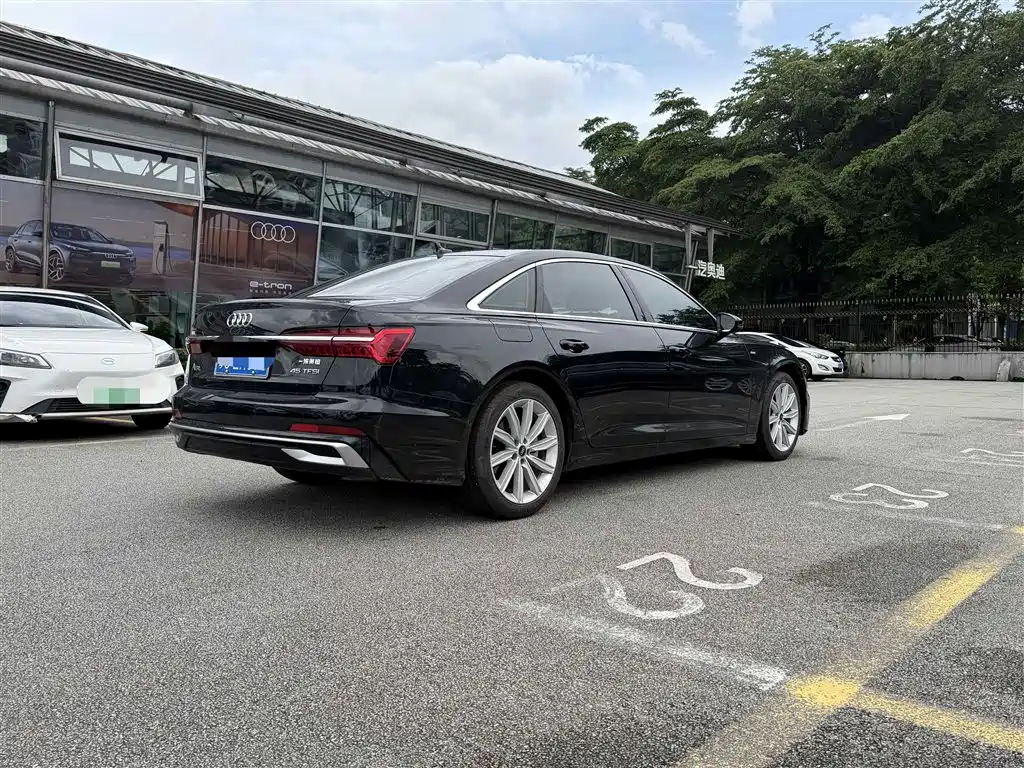 Audi A6L 2025