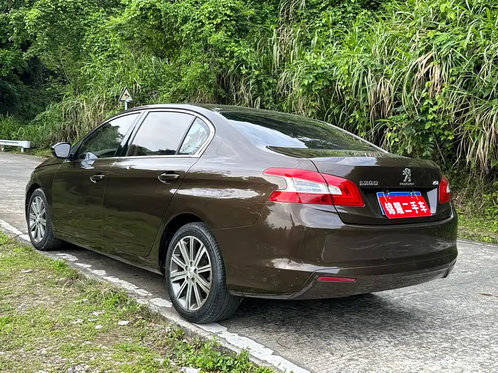 Peugeot 408 2015 — фото 11