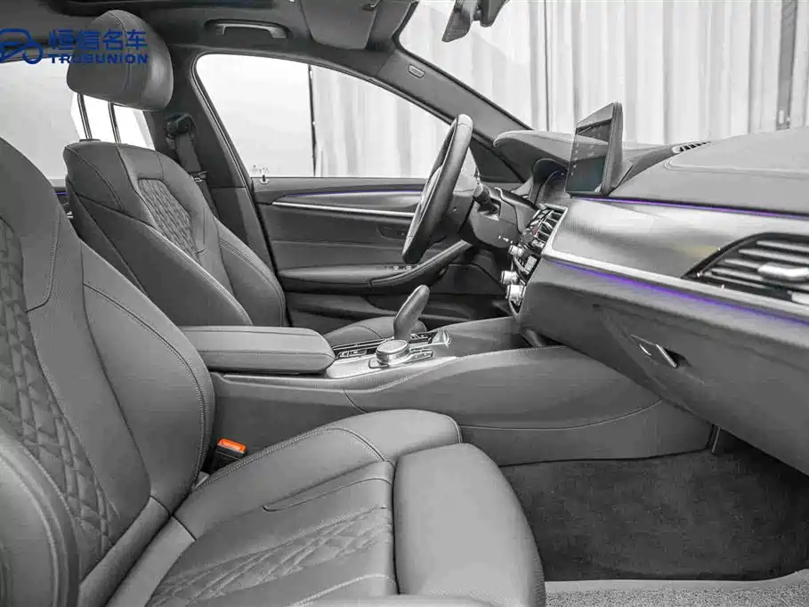 BMW 5 Series 2023 — фото 15