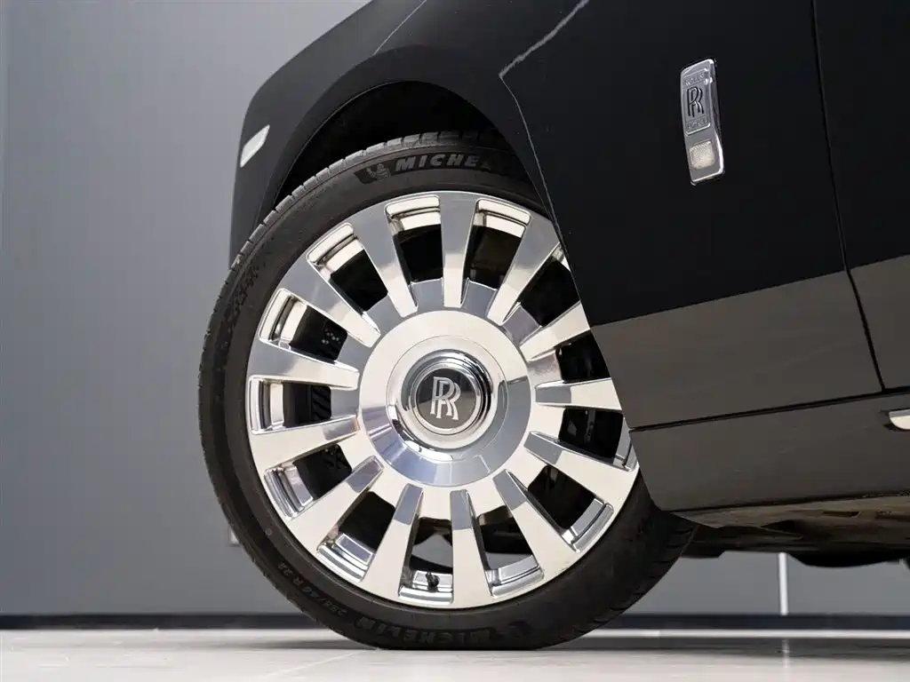 Rolls-Royce Phantom 2020 — фото 5