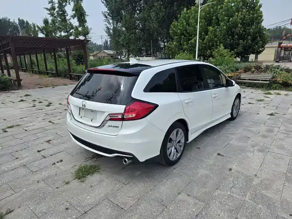 Honda Jade 2017