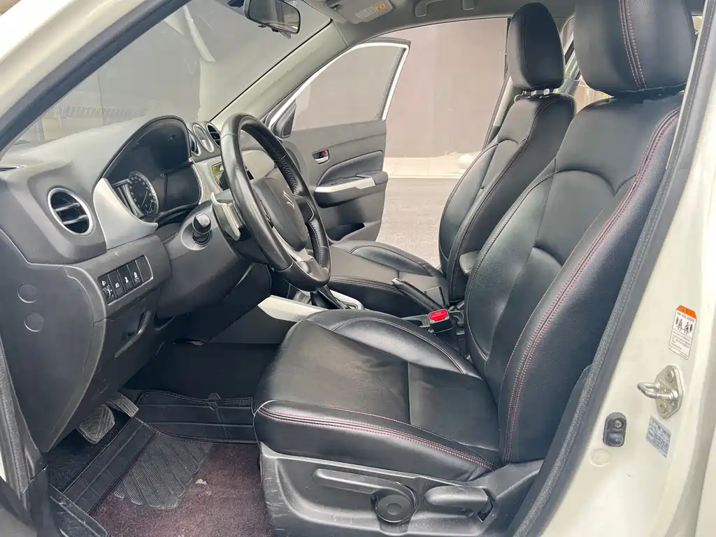 Suzuki Vitara 2018 — фото 13