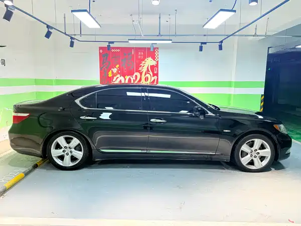 Lexus LS 2006