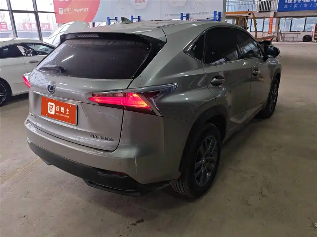 Lexus NX 2016 — фото 13
