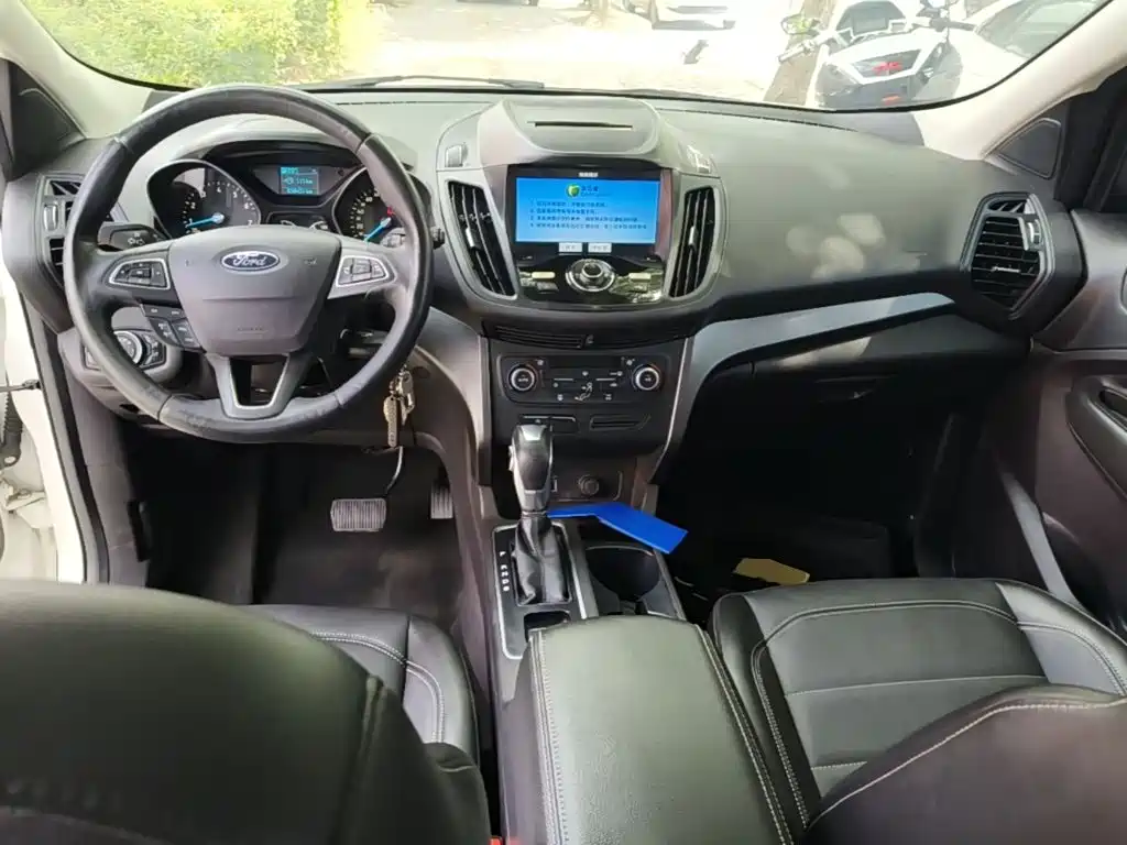 Ford Kuga 2018 — фото 10
