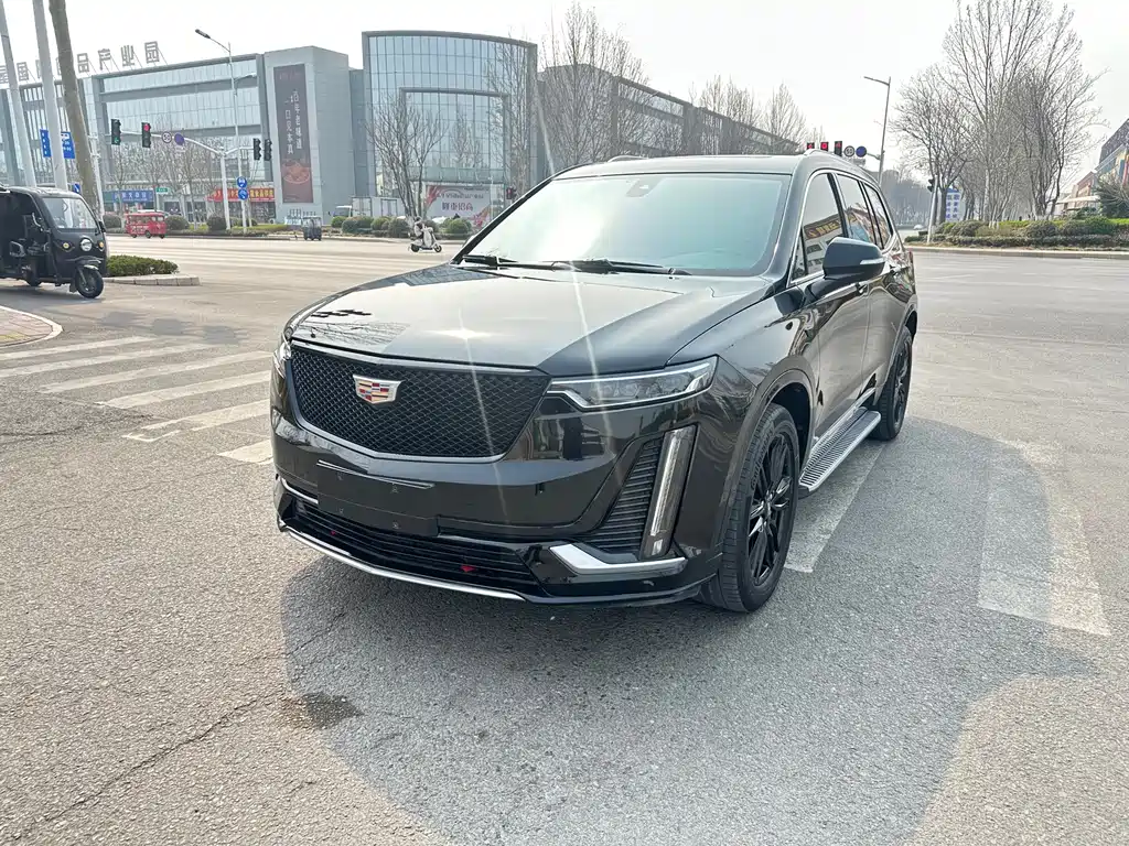 Cadillac XT6 2023 — фото 1