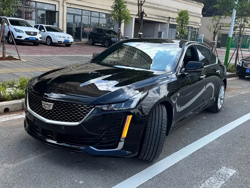 Cadillac CT5 2021 — фото 1