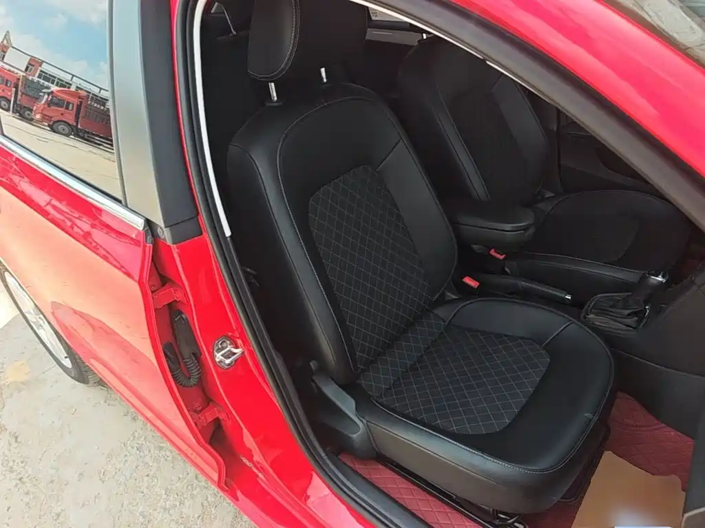 Skoda Rapid Spaceback 2020 — фото 25