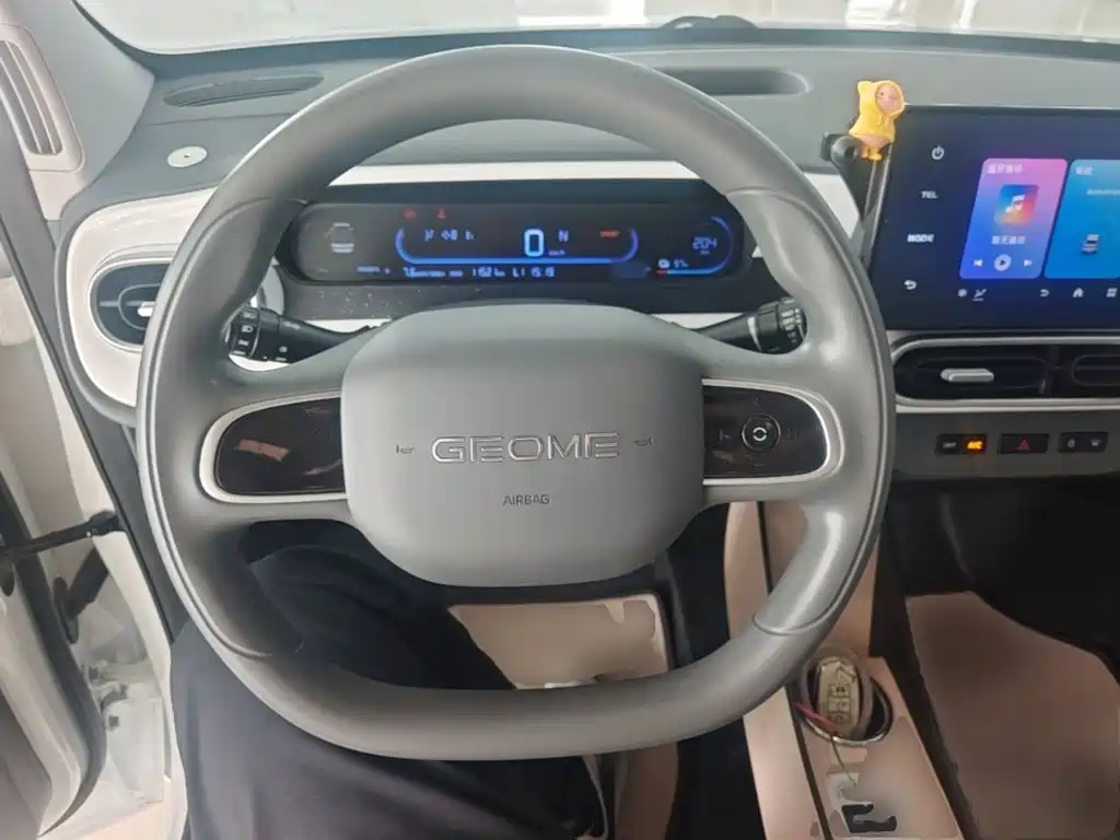 Geely Galaxy Panda 2025 — фото 11