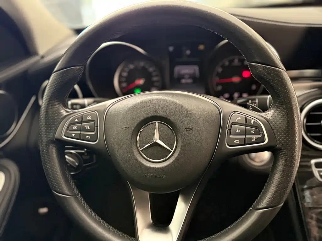 Mercedes-Benz C-Class 2017 — фото 15