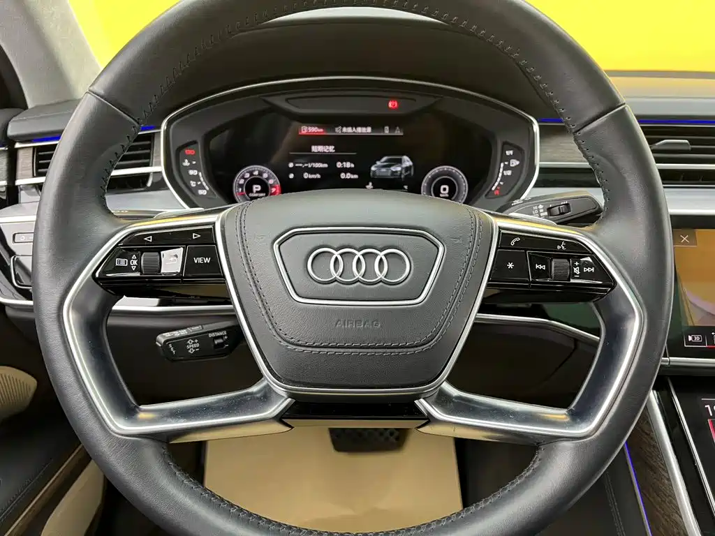 Audi A8 2021 — фото 16