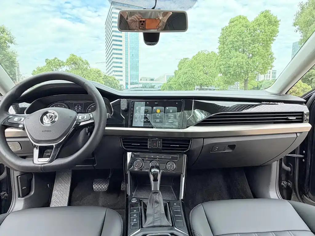 Volkswagen Passat 2019 — фото 10