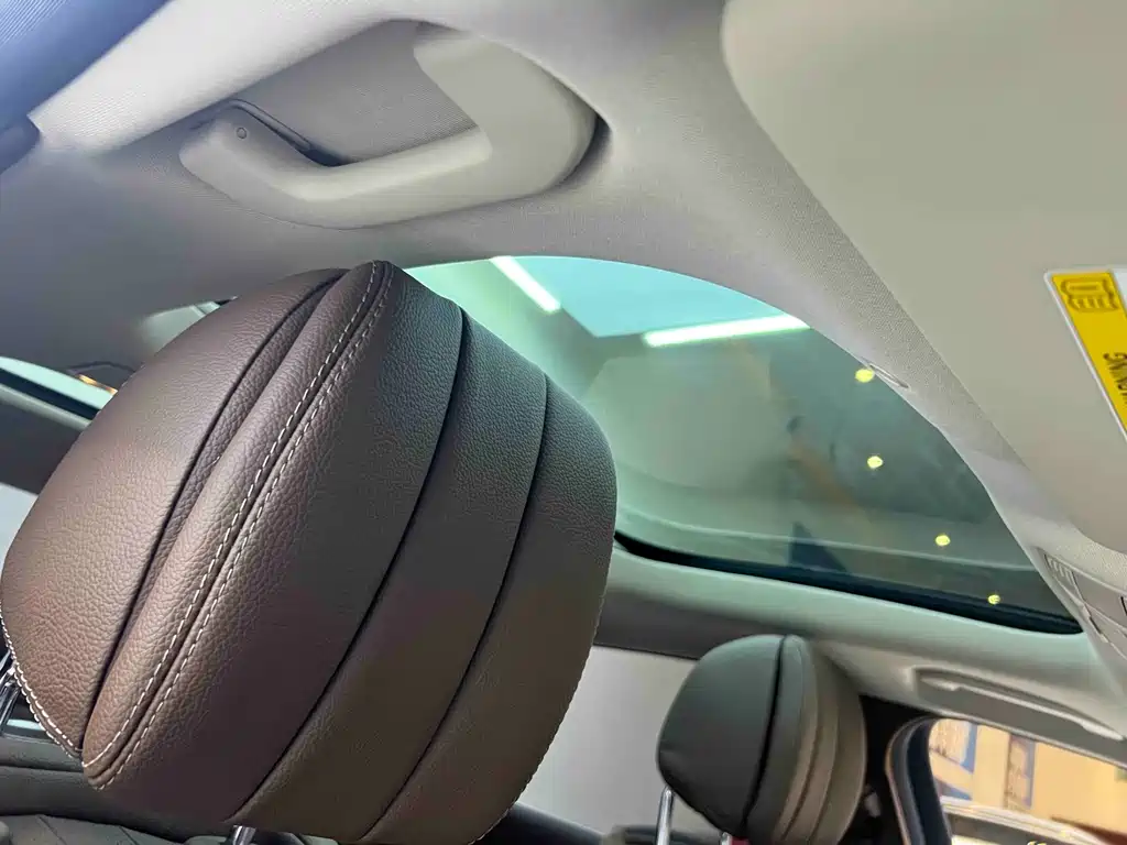 Mercedes-Benz E-Class 2023 — фото 19
