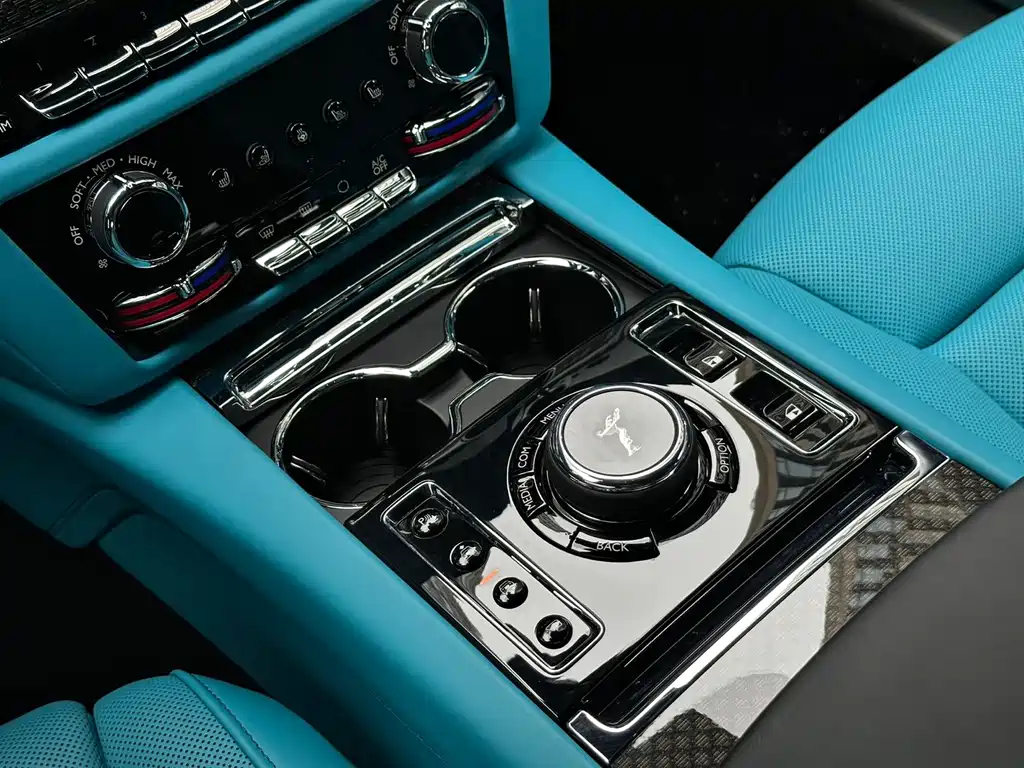 Rolls-Royce Ghost 2023 — фото 10