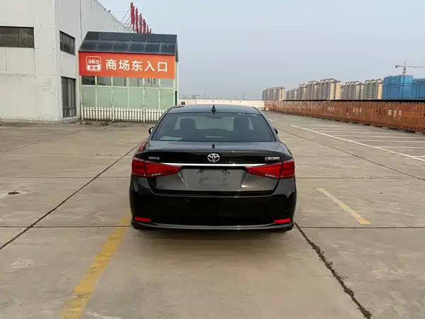Toyota Crown 2017
