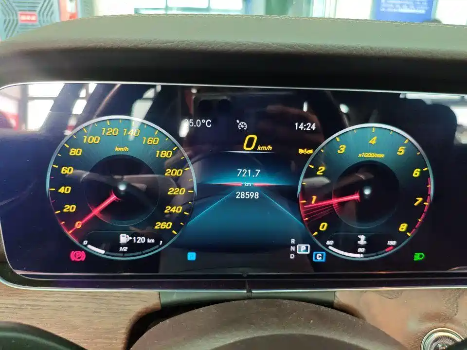 Mercedes-Benz E-Class 2023