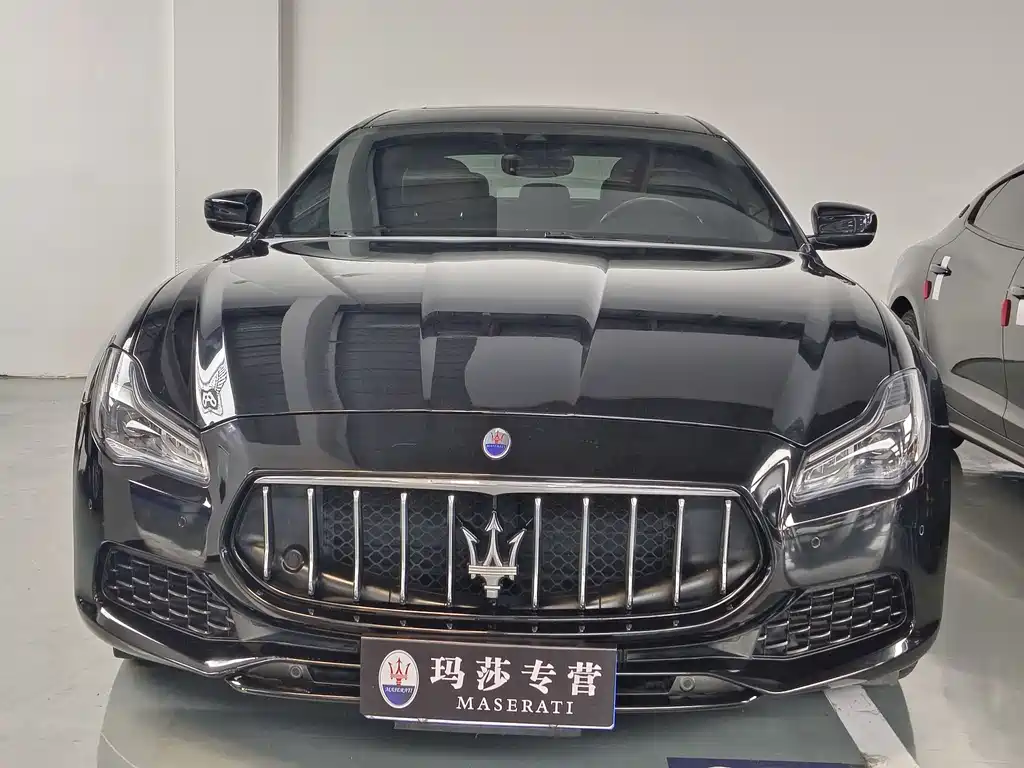 Maserati Quattroporte 2018 — фото 2