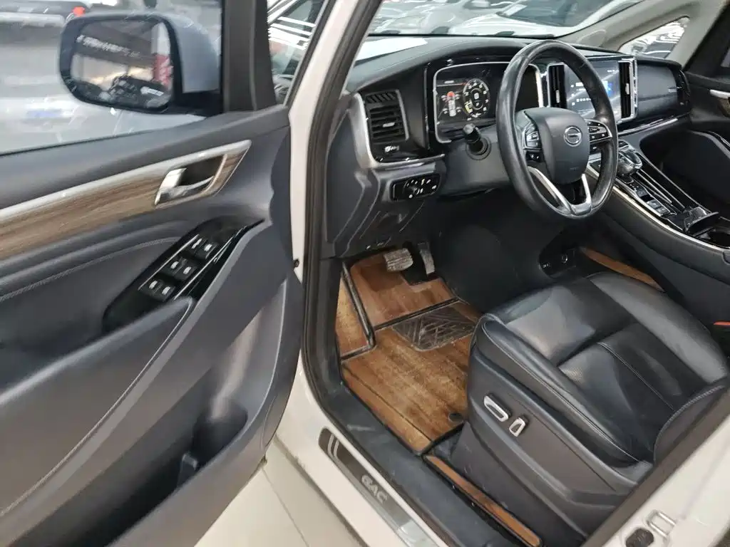 GAC Trumpchi M8 2022 — фото 13