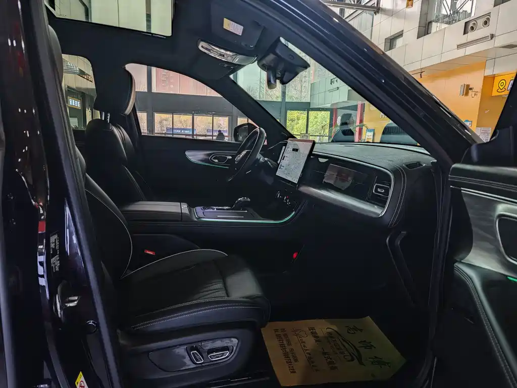 GAC Motor Trumpchi GS8 2024 — фото 15