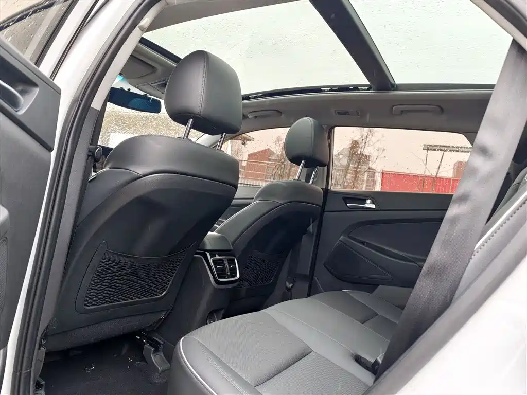 Hyundai Tucson 2020 — фото 19