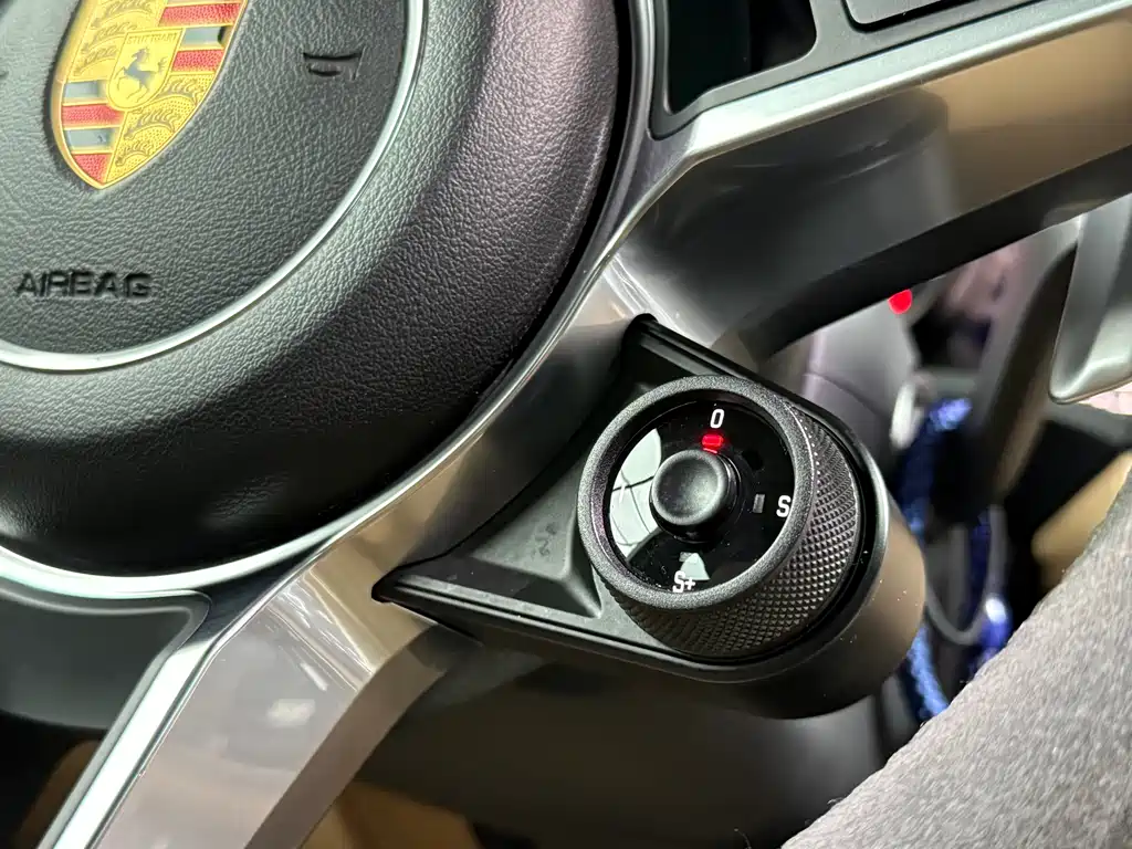 Porsche Cayenne 2018 — фото 13