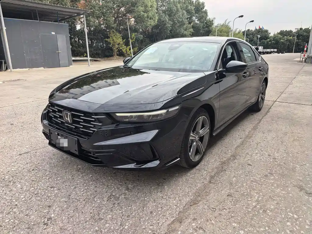 Honda Accord 2025 — фото 1