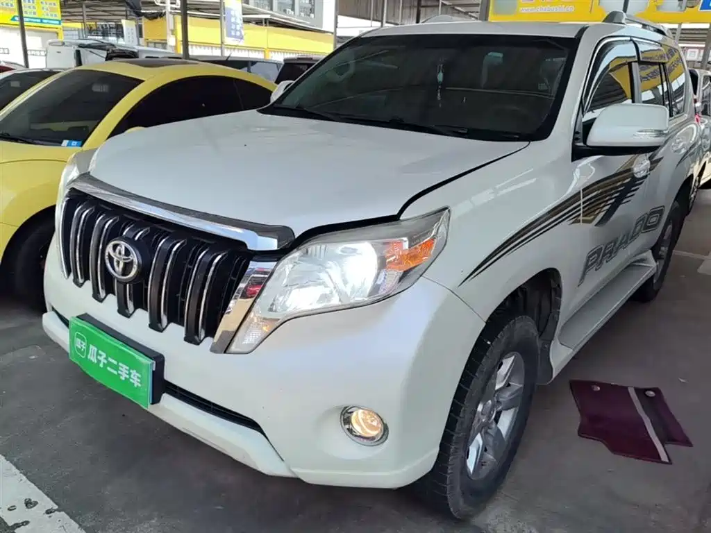 Toyota Prado 2017 — фото 1