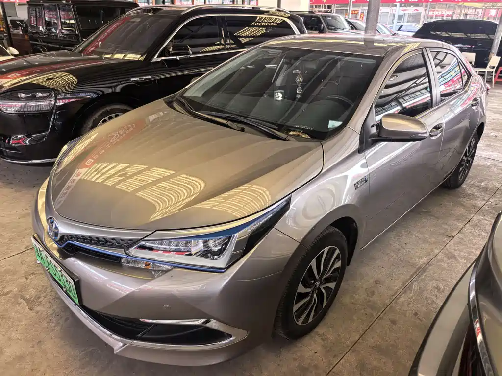 Toyota Corolla 2021 — фото 1