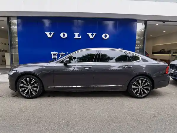 Volvo S90 2022