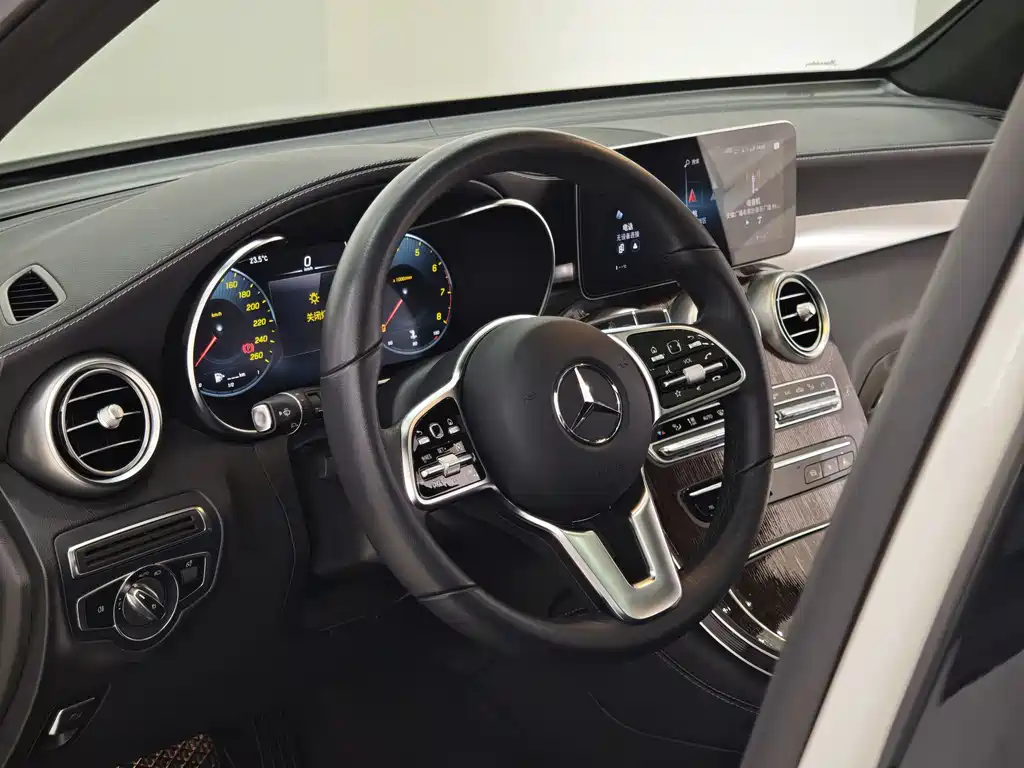 Mercedes-Benz GLC 2021 — фото 18