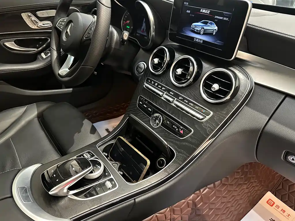 Mercedes-Benz C-Class 2018 — фото 9