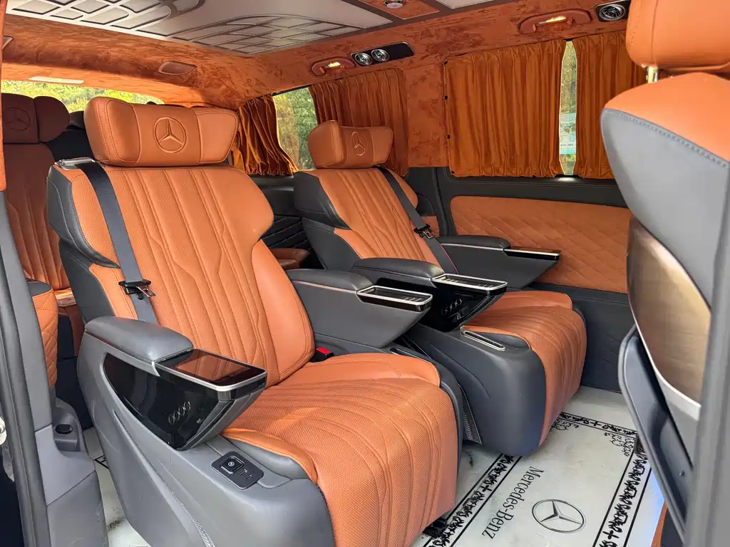 Mercedes-Benz Vito 2023 — фото 11
