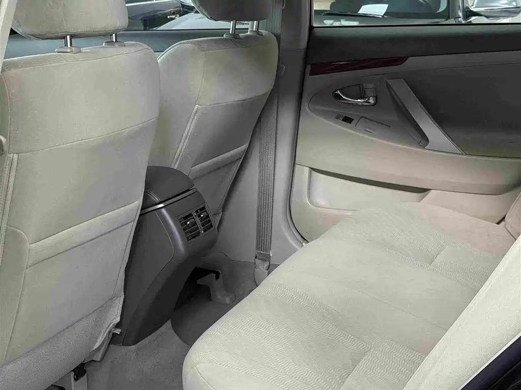 Toyota Camry 2015 — фото 5