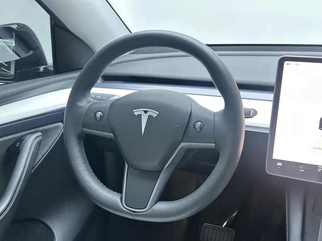 Tesla Model Y 2022 — фото 16