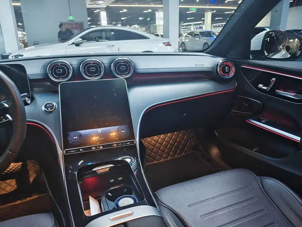 Mercedes-Benz C-Class 2023 — фото 15