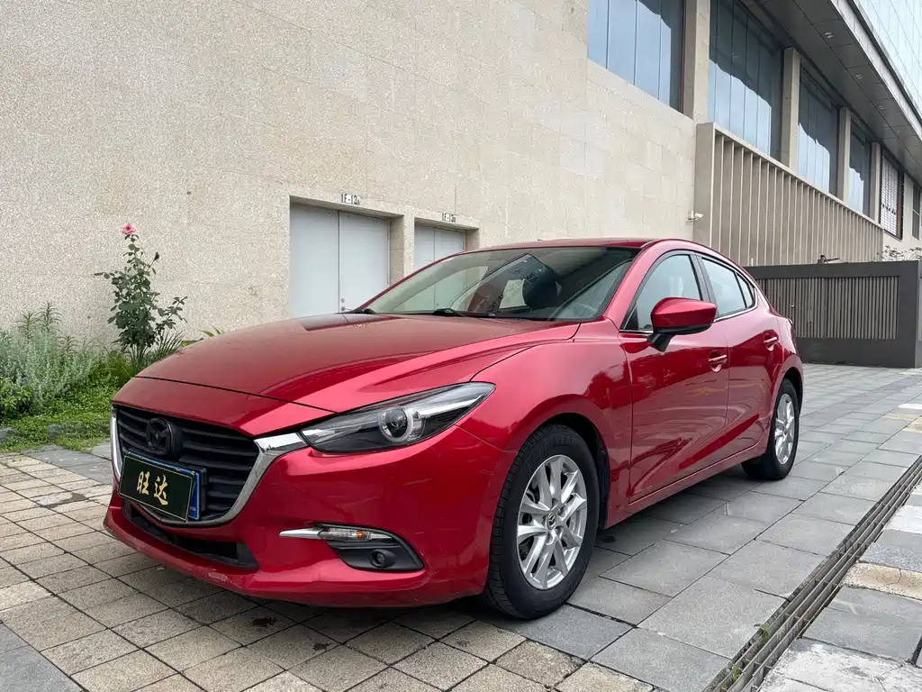 Mazda 3 Axela 2018 — фото 1