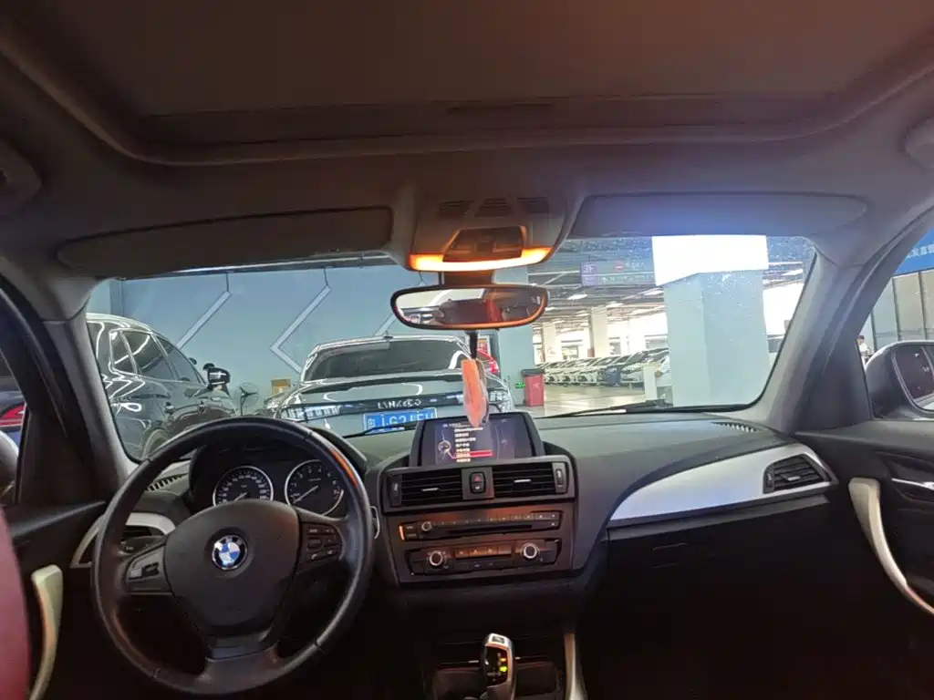 BMW 1 Series 2015 — фото 18