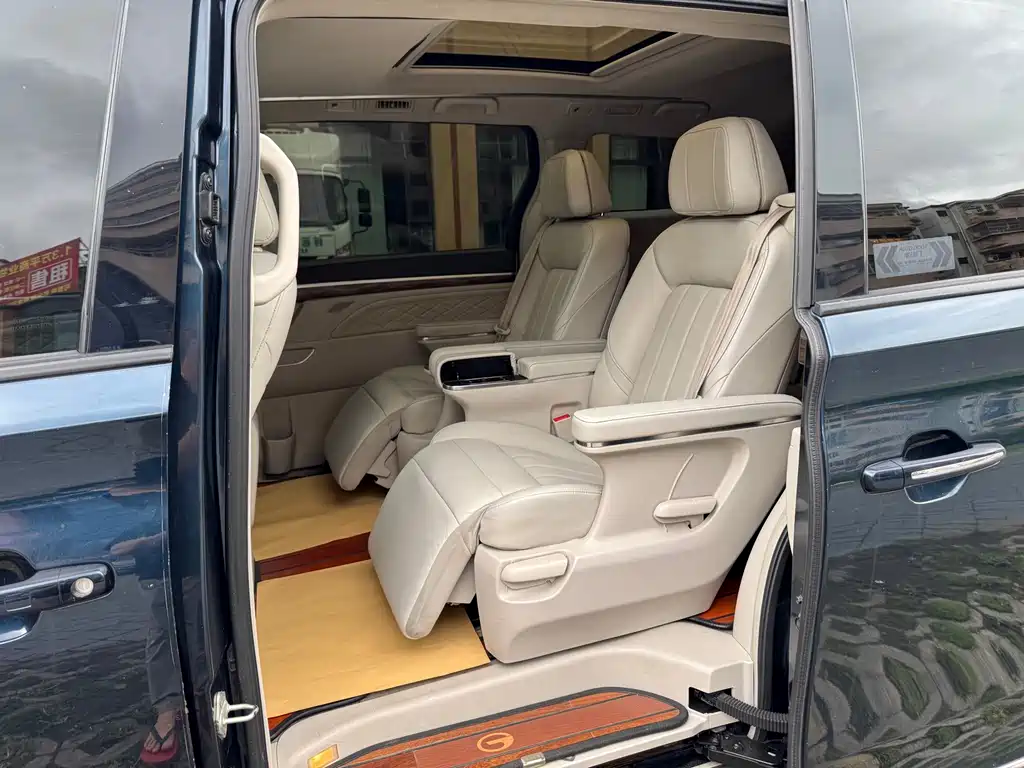 GAC Motor Trumpchi M8 2019 — фото 10