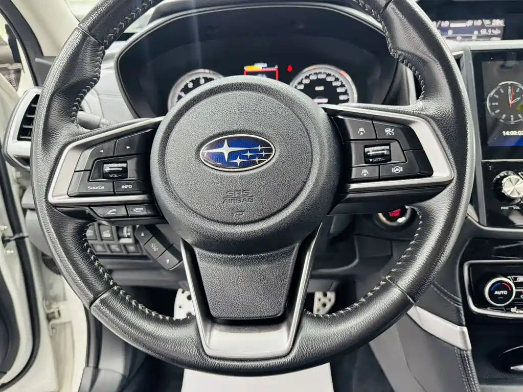 Subaru Forester 2022 — фото 12
