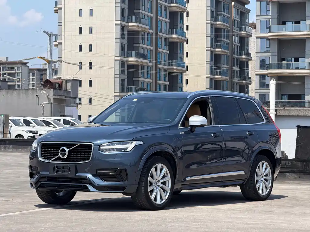 Volvo XC90 2018 — фото 1