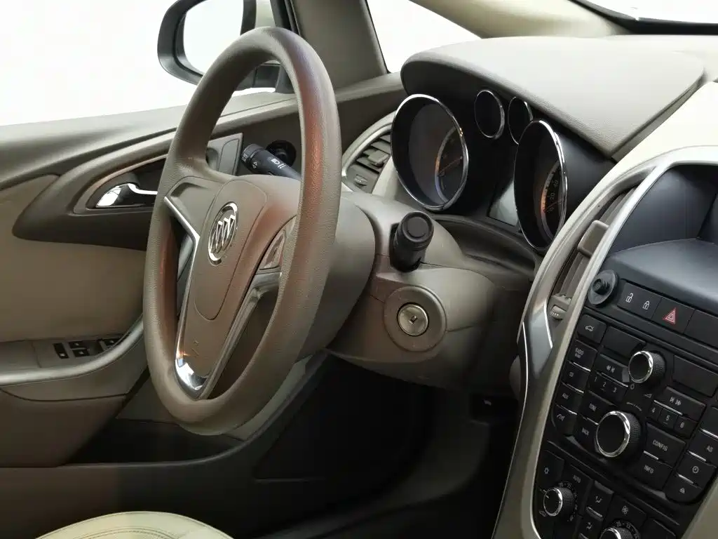 Buick Excelle GT 2015 — фото 22